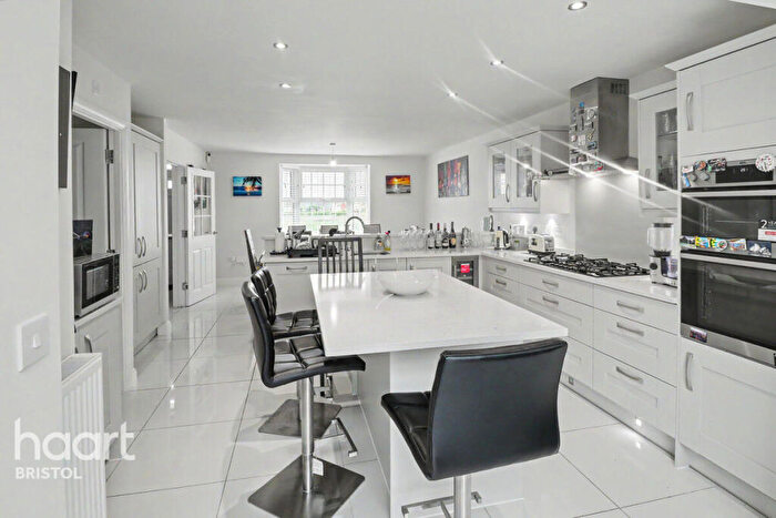 6 Bedroom Detached House To Rent In Maize Close, Bristol, BS35
