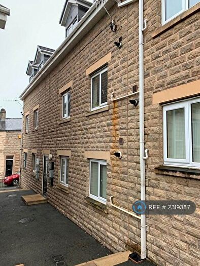 2 Bedroom Flat To Rent In Imperial Court, Burnley, BB12