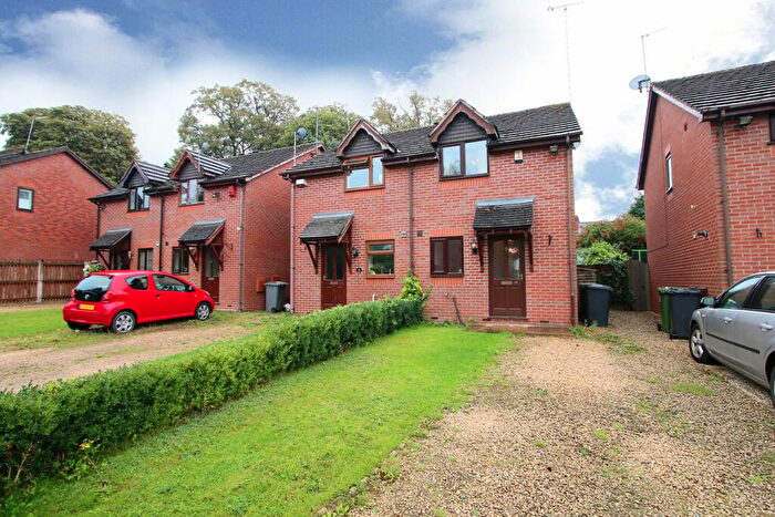 2 Bedroom Semi-Detached House To Rent In Lynwood Drive, Blakedown, Kidderminster, DY10