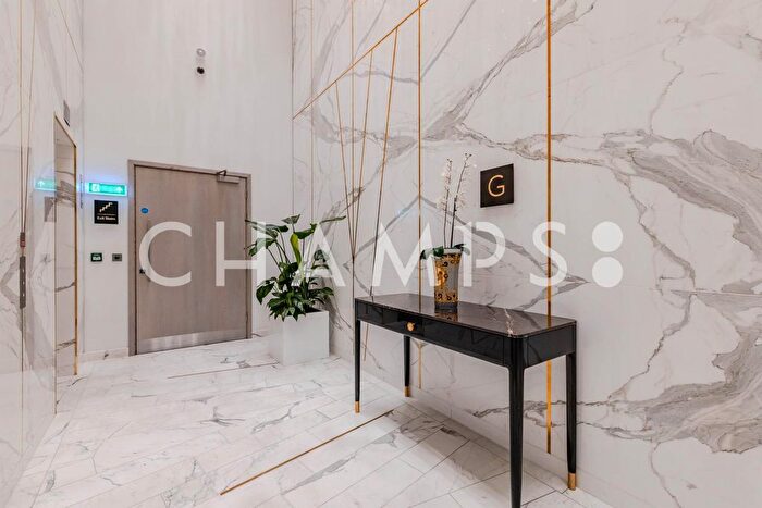 Studio To Rent In , Bondway, SW8