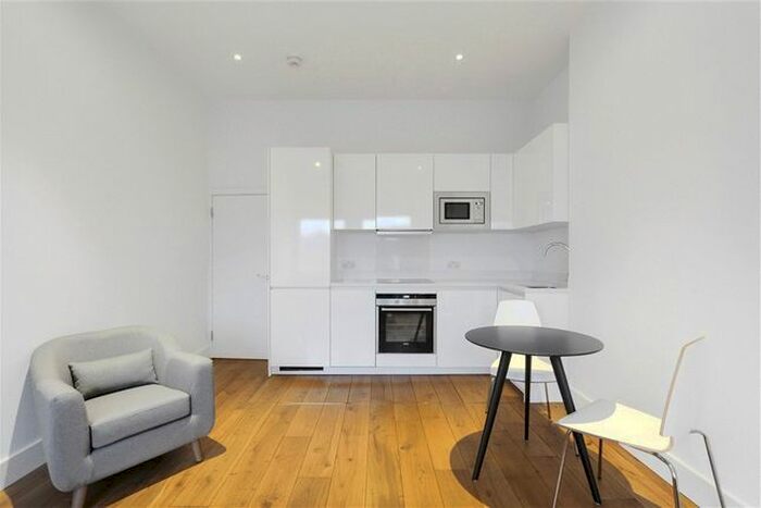 2 Bedroom Flat To Rent In Egerton Gardens, London, SW3