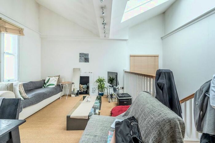 2 Bedroom Flat To Rent In Finborough Road, Chelsea, London, SW10