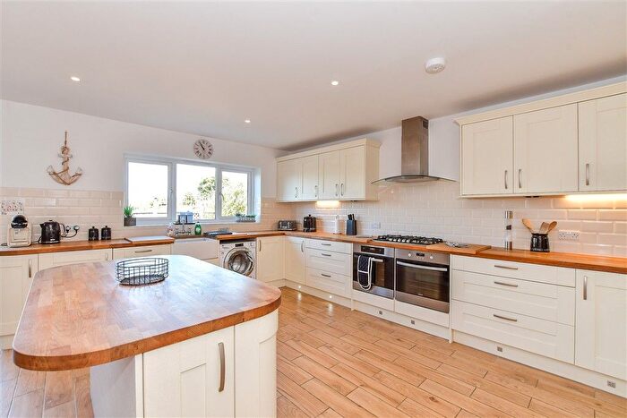 4 Bedroom Detached House For Sale In Prime View, New Romney, Kent, TN28