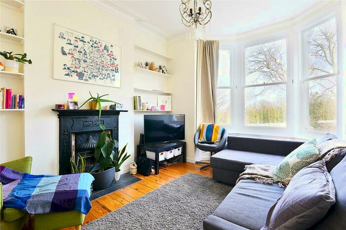 2 Bedroom Apartment To Rent In Underhill Road, East Dulwich, London, SE22