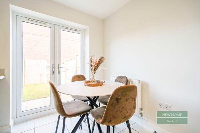 3 Bedroom Terraced House For Sale In Thornbury Walk, Kingswood, Hull, HU7