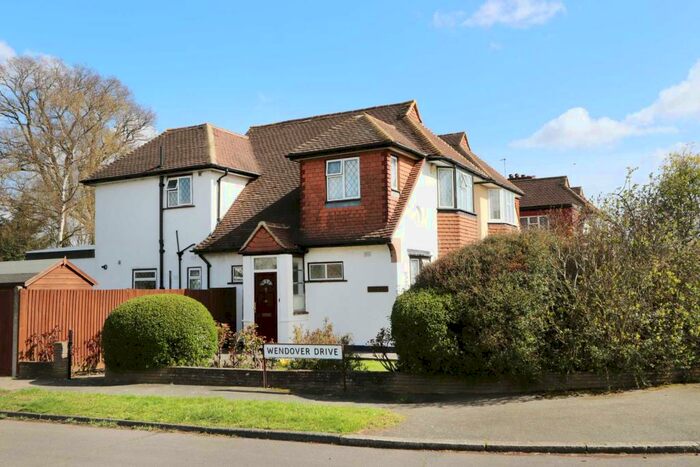 4 Bedroom Link Detached House To Rent In Motspur Park, New Malden, KT3