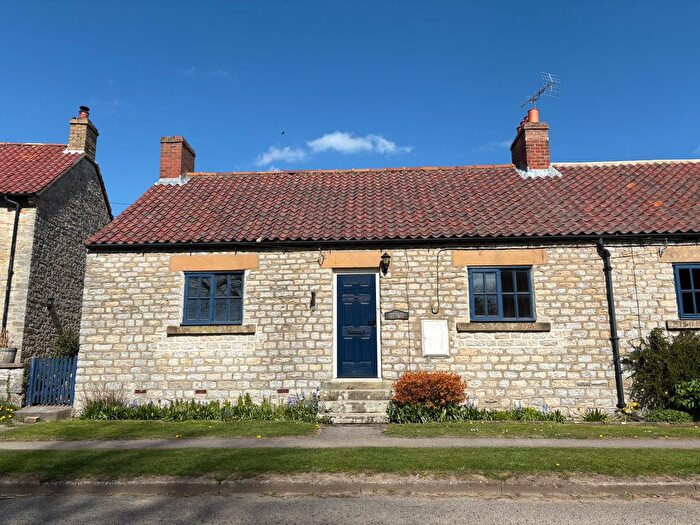 2 Bedroom Property To Rent In Main Street, York, YO62