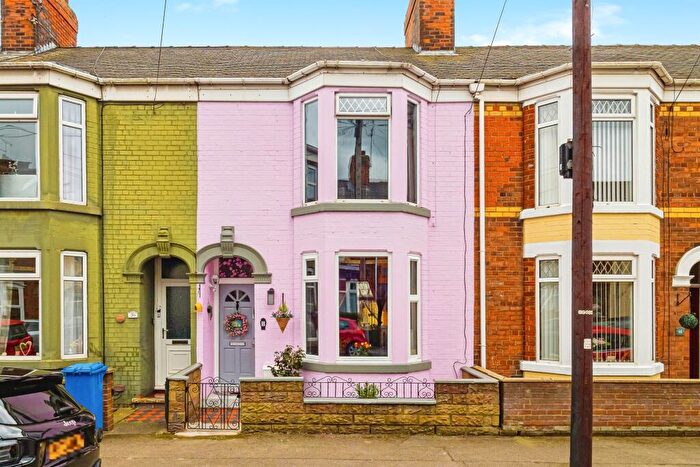 2 Bedroom Terraced House For Sale In Ceylon Street, Hull, HU9