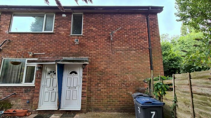 2 Bedroom Maisonette To Rent In Oval Road, Erdington, Birmingham, B24