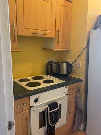 3 Bedroom Flat To Rent In Easter Road, Easter Road, Edinburgh, EH6