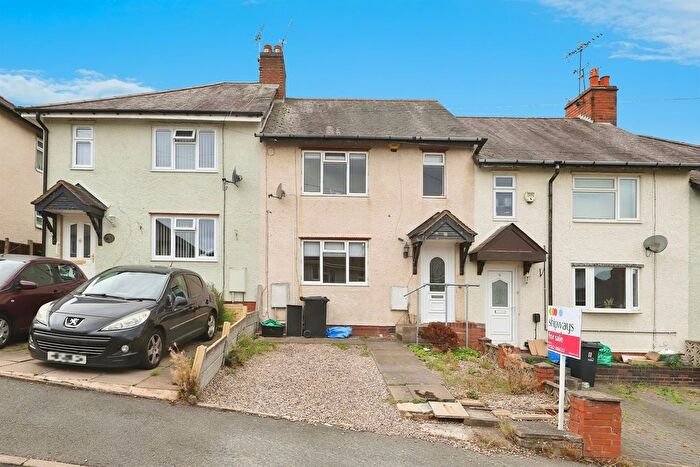 3 Bedroom Terraced House To Rent In Hillside Avenue, Halesowen, B63