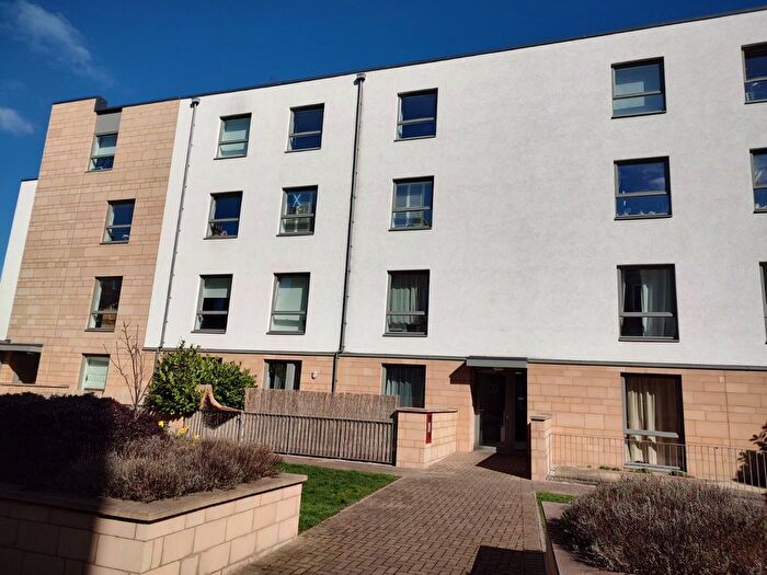 2 Bedroom Flat To Rent In Dalgety Road, Edinburgh, Midlothian, EH7
