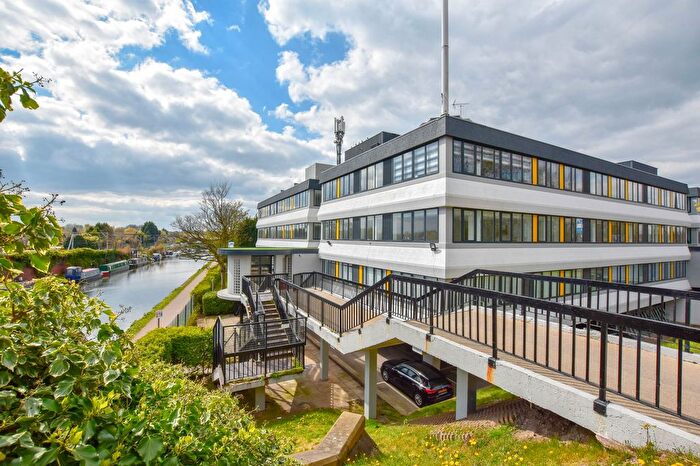 2 Bedroom Flat For Sale In Park Road, Timperley, WA14