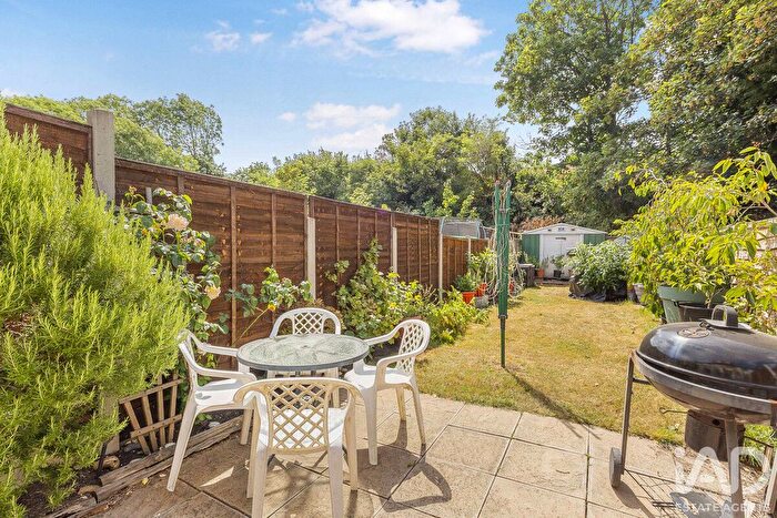 3 Bedroom Terraced House For Sale In Eversley Avenue, London, DA7