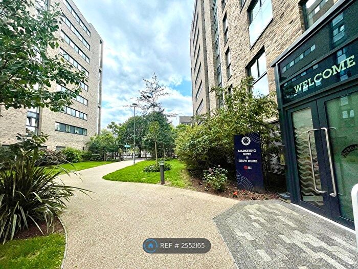 2 Bedroom Flat To Rent In Ariel Apartments, Salford, M50