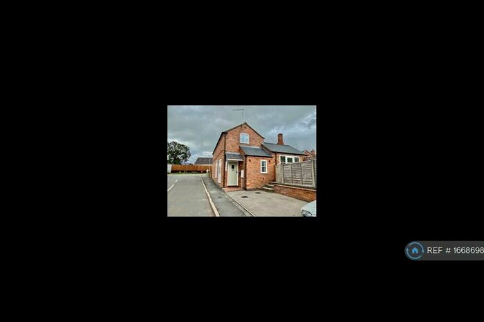 2 Bedroom Detached House To Rent In Chapel Street, Lutterworth, LE17