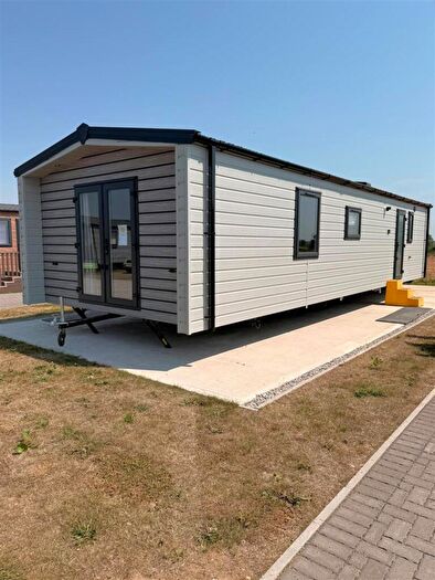 2 Bedroom Park Home For Sale In Thorne Road, Austerfield, Doncaster, DN10
