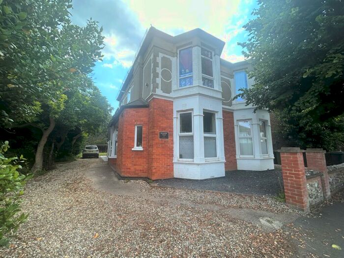 14 Bedroom Detached House To Rent In Annandale Avenue, Bognor Regis, PO21