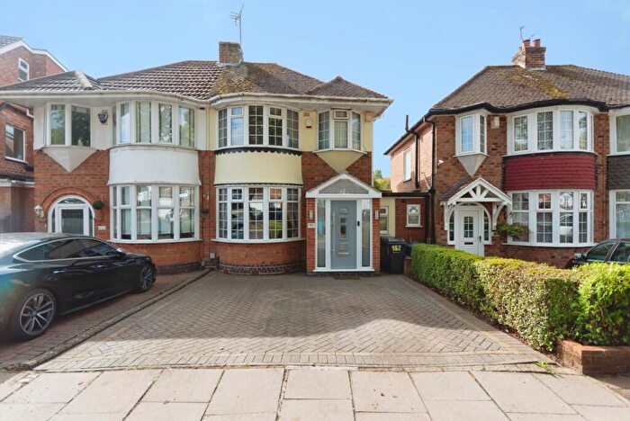 3 Bedroom Semi-Detached House For Sale In Gilbertstone Avenue, South Yardley, Birmingham, West Midlands, B26