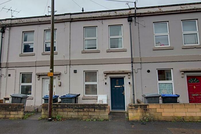 2 Bedroom Terraced House To Rent In Harford Street, Trowbridge, BA14