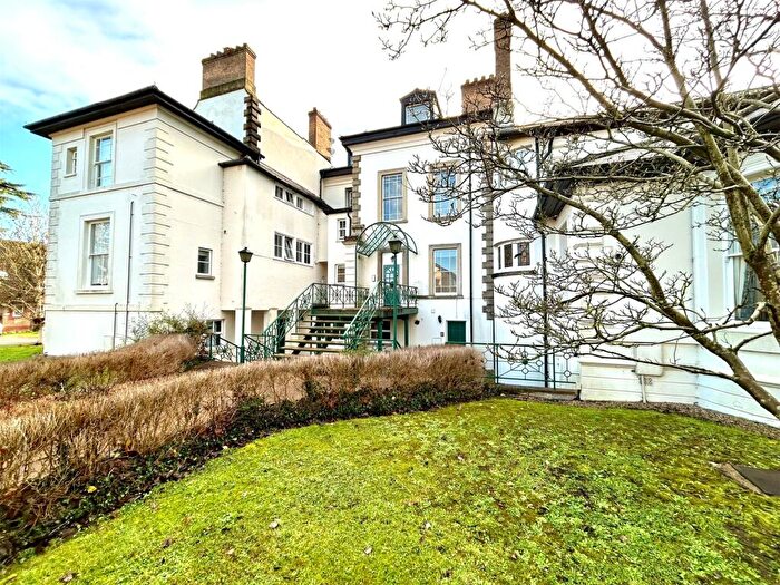 1 Bedroom Apartment To Rent In Balmore House, Newlands Avenue, Caversham, Reading, RG4