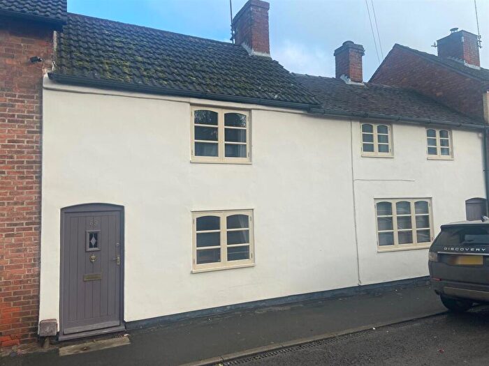 3 Bedroom Semi-Detached House For Sale In High Street, Repton, DE65