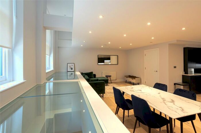 2 Bedroom Flat To Rent In Waldorf House, Cooper Street, Manchester, M2