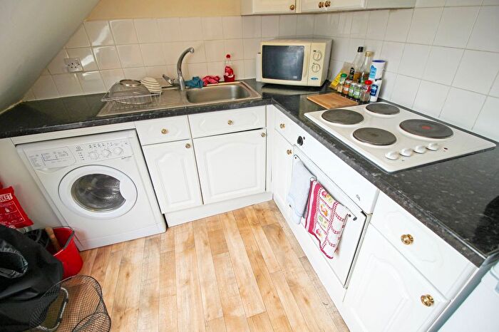 1 Bedroom Flat To Rent In Kenton Road, Harrow, HA3