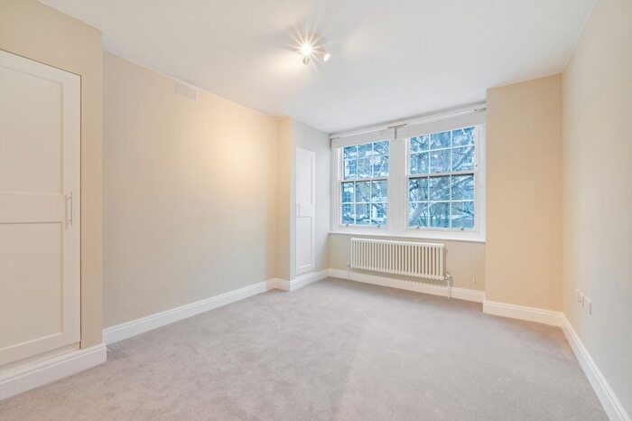 3 Bedroom Flat To Rent In Mitre Road, London, SE1