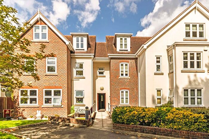 2 Bedroom Flat To Rent In Stanley Park Road, Carshalton, SM5