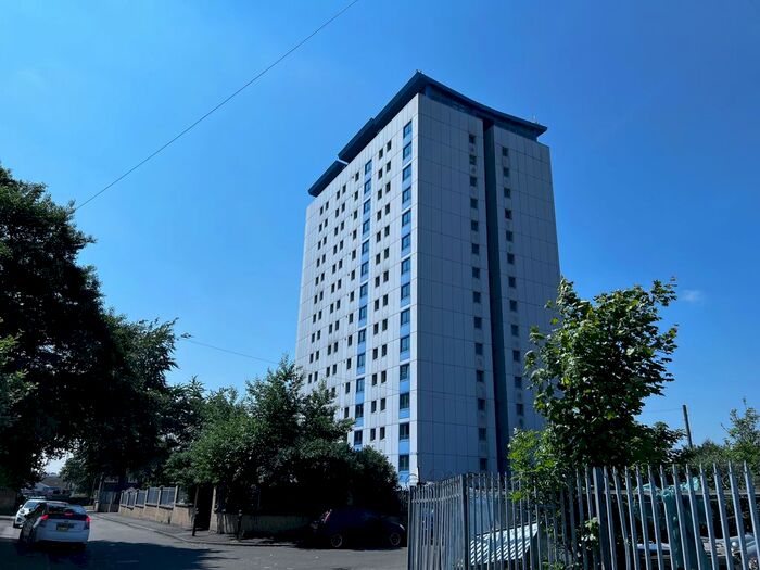 2 Bedroom Flat To Rent In Gomer Street, Willenhall, WV13