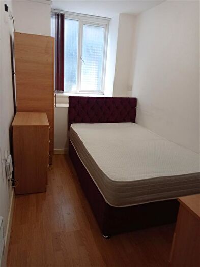 1 Bedroom Property To Rent In Sunbridge Road, Bradford, BD1