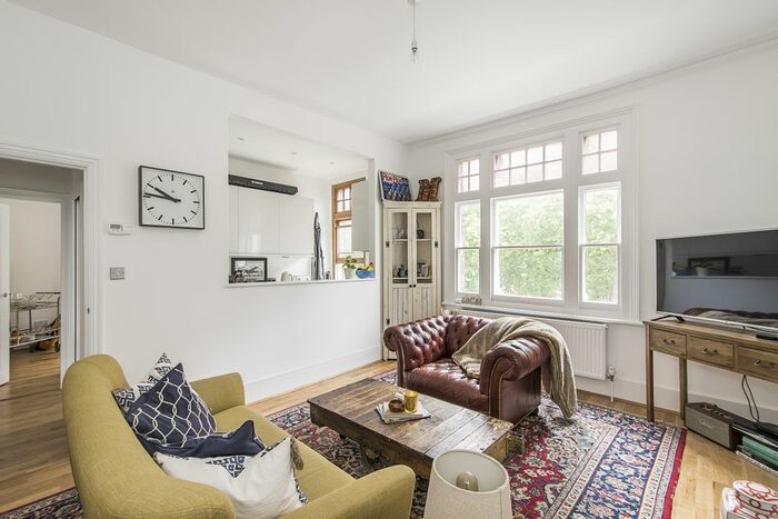 2 Bedroom Flat To Rent In East Dulwich Road, London, SE22