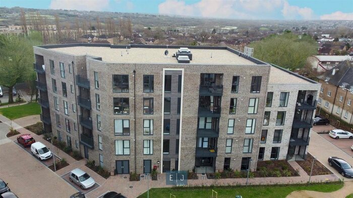 2 Bedroom Flat To Rent In Academy Way, Loughton, IG10