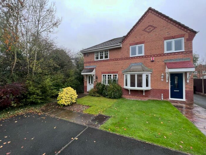 3 Bedroom Semi-Detached House To Rent In Cloughfield, Penwortham, Preston, PR1