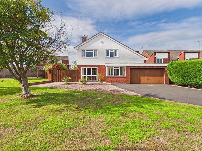 4 Bedroom Property For Sale In Barnes Way, Worcester, WR5