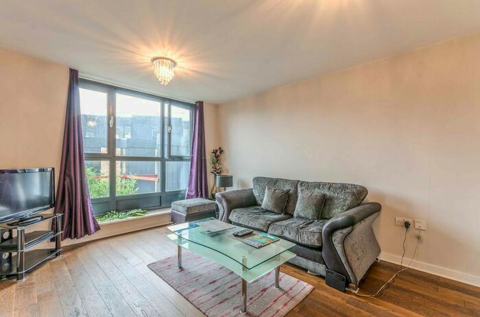 1 Bedroom Flat To Rent In Hallsville Road, Royal Docks, London, E16