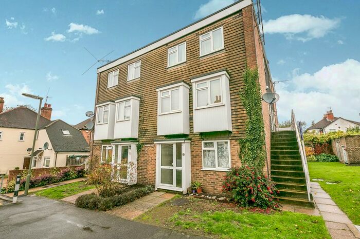 2 Bedroom Maisonette To Rent In Drummond Road, Guildford, GU1
