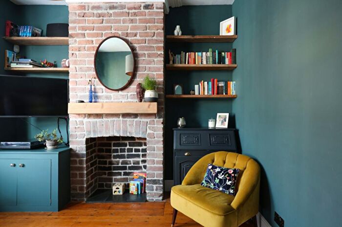 4 Bedroom Terraced House For Sale In Mogg Street, Bristol, BS2