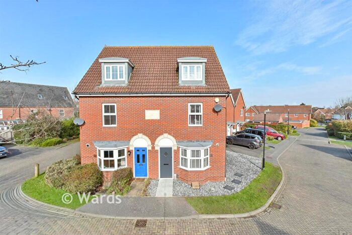 3 Bedroom Semi Detached House For Sale In Marjoram Drive, Sittingbourne, Kent, ME10
