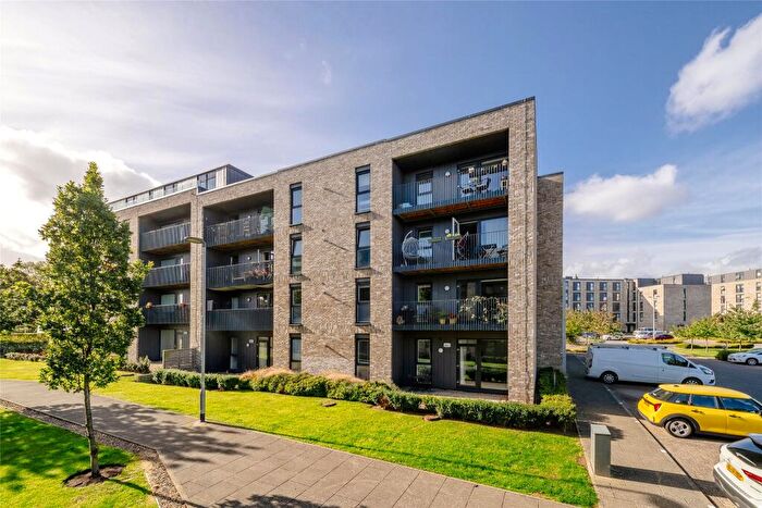 2 Bedroom Apartment For Sale In Allanfield, Hillside, Edinburgh, EH7