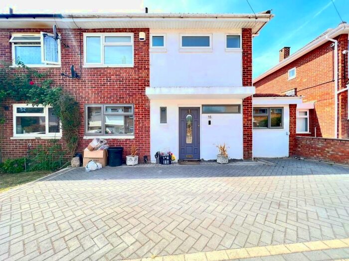 5 Bedroom House To Rent In Farmlands, Pinner, HA5