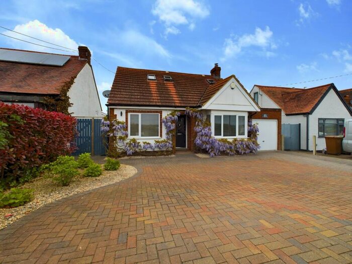 4 Bedroom Detached Bungalow For Sale In The Ridge, Great Doddington, Wellingborough, NN29