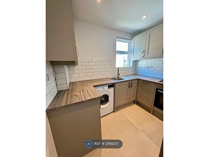 2 Bedroom Flat To Rent In Ingleby Road, Ilford, IG1