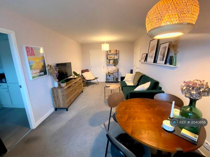 1 Bedroom Flat To Rent In Gaumont House, London, SE15