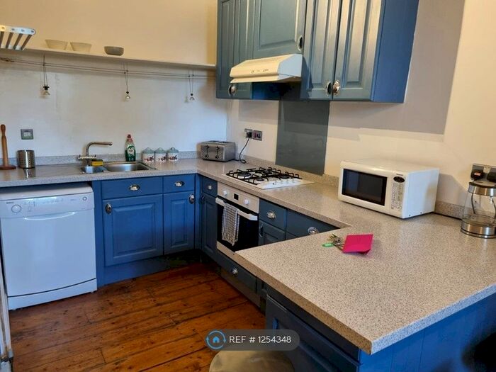 1 Bedroom Flat To Rent In Royal Crescent, Edinburgh, EH3