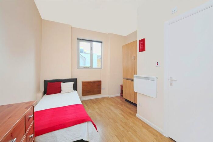 Studio To Rent In St Petersburgh Place, Bayswater, W2
