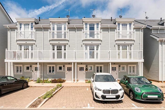 4 Bedroom Terraced House For Sale In Connecticut Street, Reading, RG2