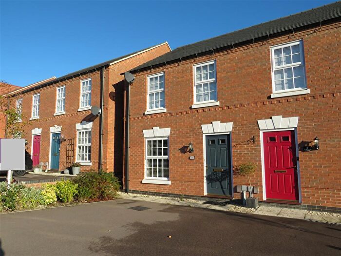 3 Bedroom Semi-Detached House For Sale In Ruby Close, Irthlingborough, NN9