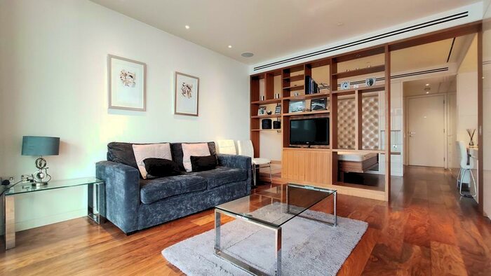 Apartment To Rent In The Heron, Moor Lane, Moorgate, EC2Y